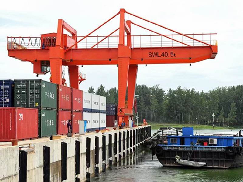 轨道式集装箱门式起重机4内容图.jpg